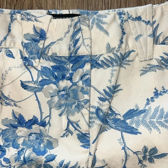 Express Stretch Nature Print Cropped Pants Garden Scene Size 5/6 - Picture 3 of 9